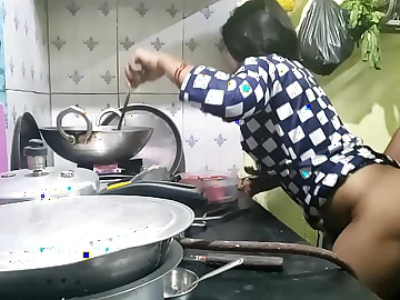 Ashu, the cast off maid, gets a xxx rail from say no to desi aunty in this homemade Hindi audio