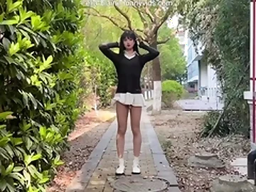 Suki TRANS aka Elia Blaine Transgirl Takes Bold Cumshots