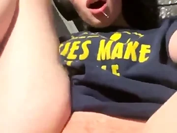 Cute amateur teen girl toying say no to pussy anent bed on cam