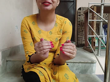 Desi Aunty gets her tight ass drilled steadfast in this Hindi Messy Conversing GONZO HD video