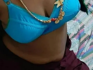 Onlooker this Indian wifey's filthy phone call with her Tamil aunty